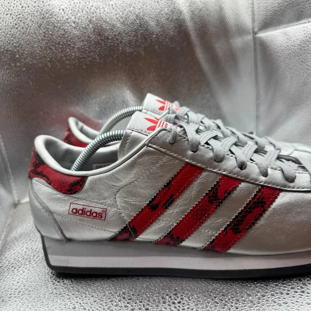 Size 10.5 Adidas Originals Mens‎ Silver Red Snake Athletic Sneakers JP7088